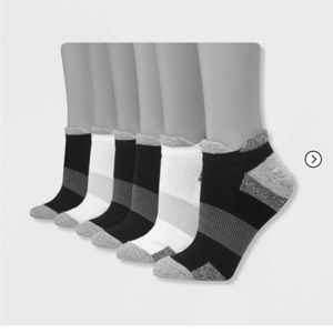 Hanes ladies socks high performance x-temp size 8-12    8 pairs NWT